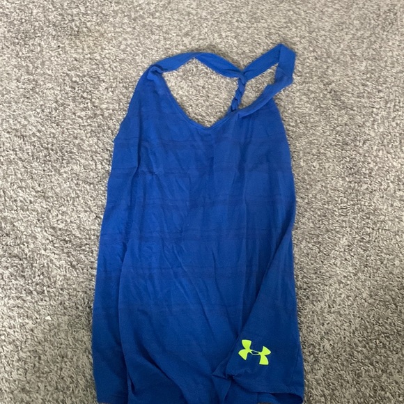 Under armor workout shirt - Picture 1 of 1